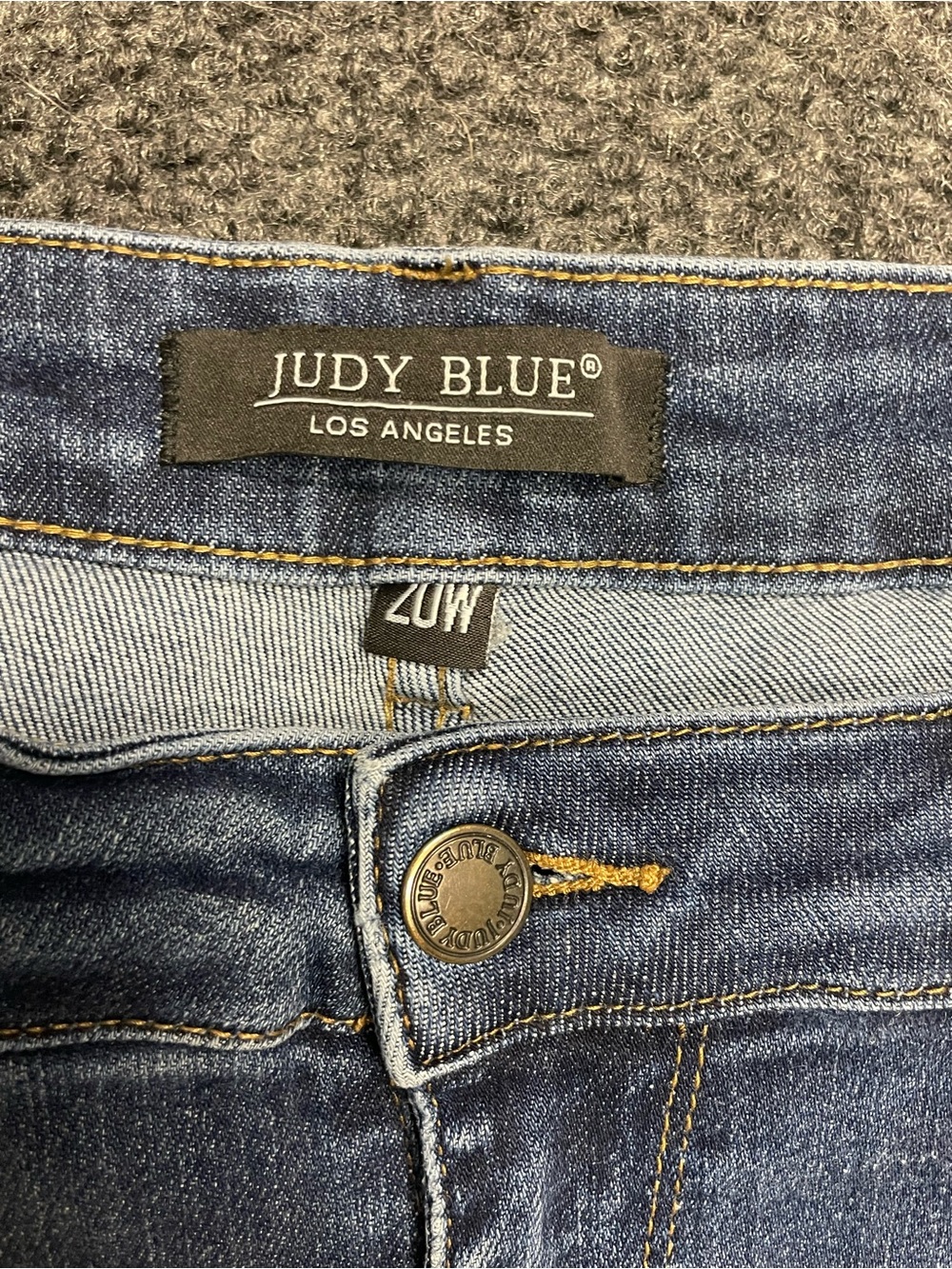 Judy Blue Mid rise bootcut womens medium wash jeans size 20W plus - Picture 4 of 7